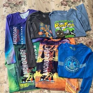 Women’s Long Sleeved Technical Running Shirts, Lot of 6 - (1 XS & 5 Small)